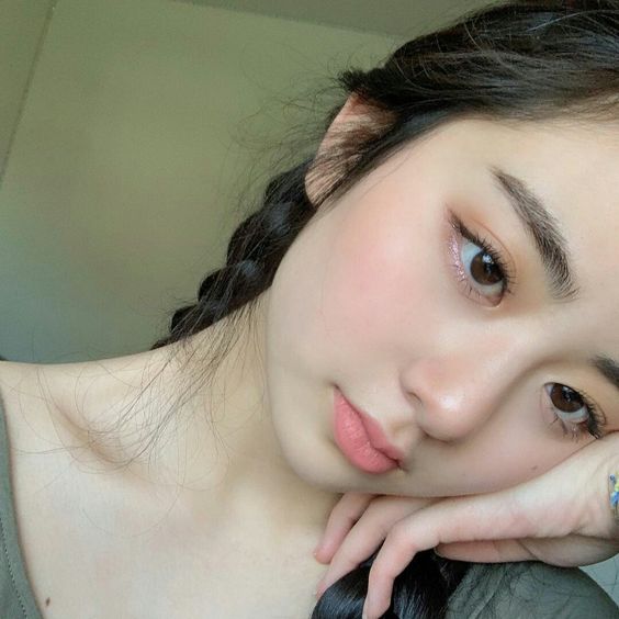 Tuân thủ chế độ ăn uống đầy đủ dinh dưỡng là một trong những yếu tố quan trọng nhất để duy trì làn da khỏe mạnh. (Hình minh họa).