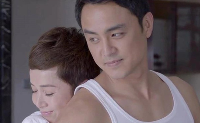 Tưởng Văn Lệ và Minh Đạo diễn tình chị em trong Ngã Rẽ Tình Yêu.