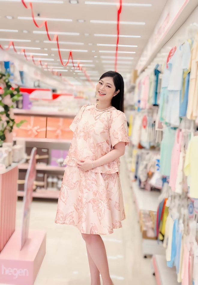 Thanh Trúc đã sắm sửa chuẩn bị chào đón nhóc tỳ đầu lòng