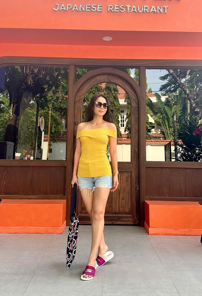 Thu Minh vẫn luôn trẻ trung và rạng rỡ dù đã 47 tuổi