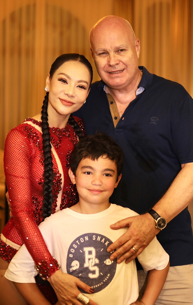 Thu Minh hiện có cuộc sống hôn nhân rất viên mãn và hạnh phúc bên chồng con