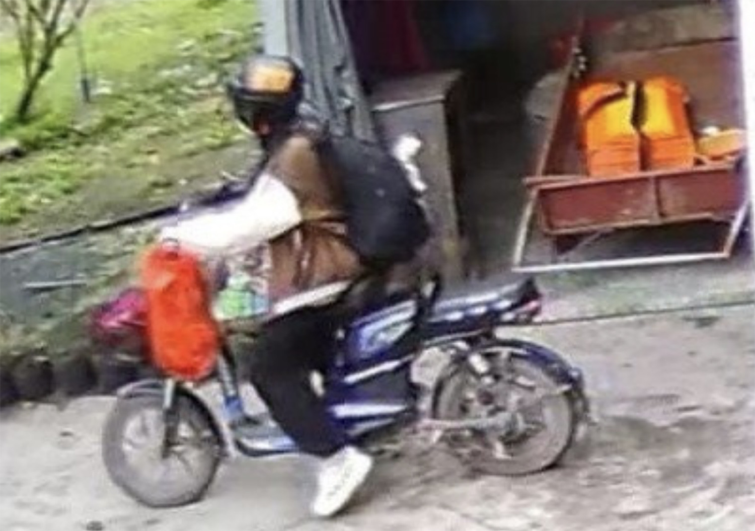 Hình ảnh N. trước khi rời nhà đi. Ảnh trích xuất từ camera