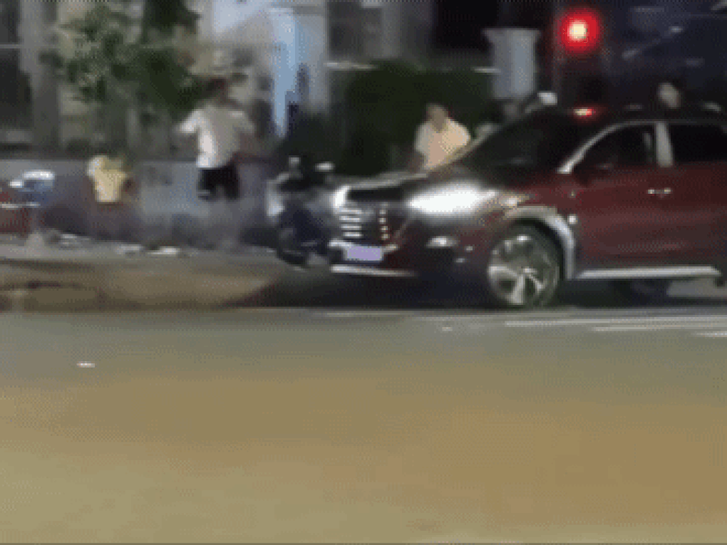 Hiện trường vụ việc. Ảnh cắt từ clip