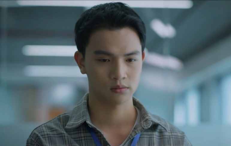 Dũng bị Yên mắng.