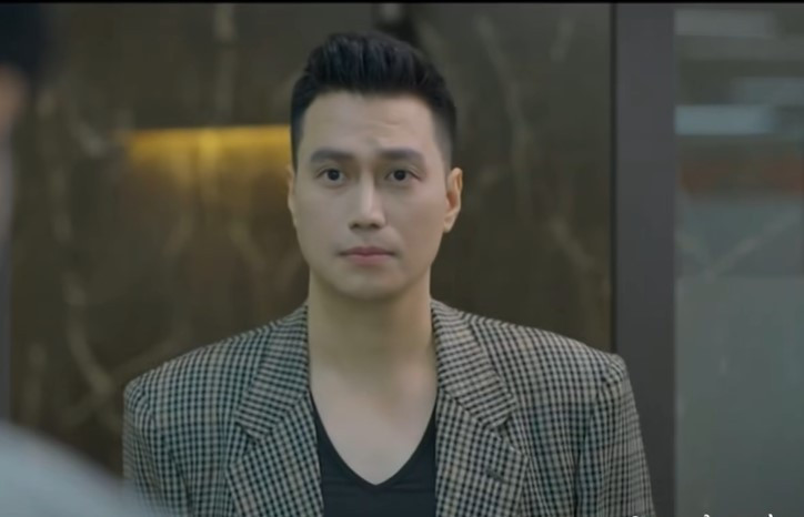 Vinh thất vọng vì nhân viên.