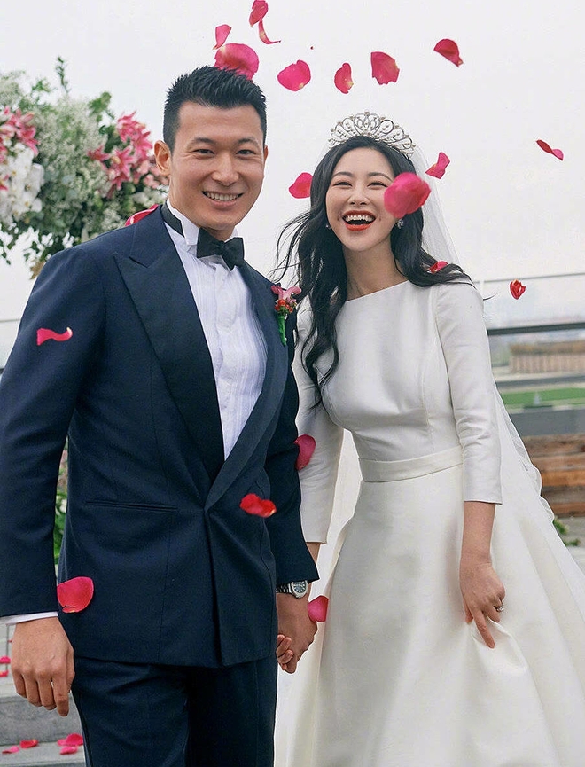 Chu Châu kết hôn với doanh nhân Vương Quân Giai.