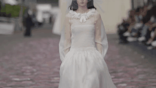 Vinh dự trở thành 