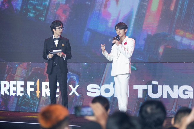 Hot streamer từng dành nhiều lời khen ngợi cho các sản phẩm của nam ca sĩ hàng đầu Việt Nam