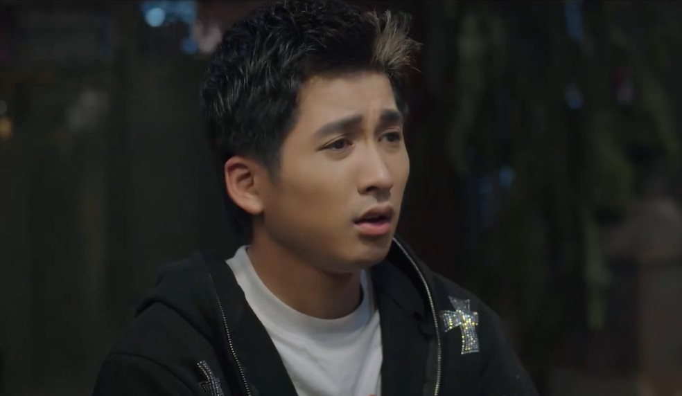 Bảo tổn thương vì bố mẹ có mới nới cũ.