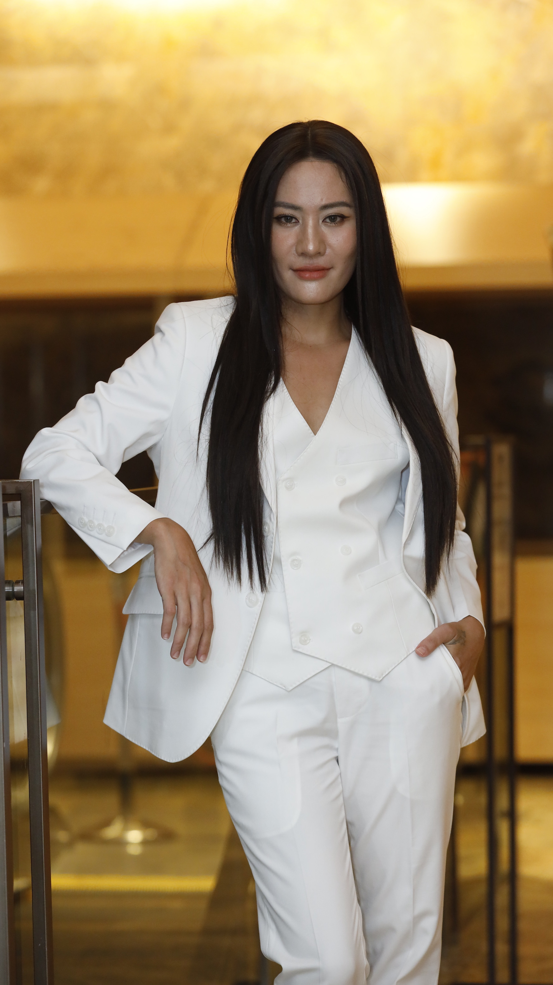 Minh Cúc vào vai chị gái của Nghiêm (Tiến Lộc) - người luôn ám ảnh bởi sự chỉn chu, khiến những người xung quanh mệt mỏi. 