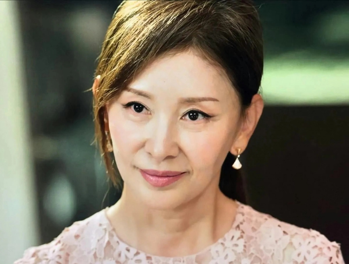 Trước khi dính líu tới vụ tự tử của sao nữ 