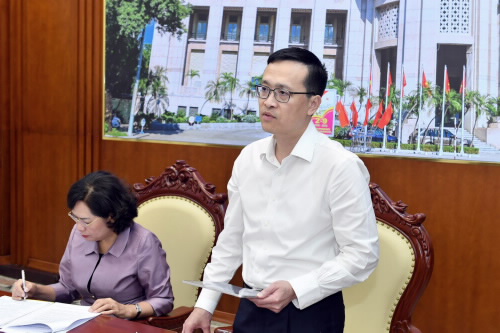 Phó Thống đốc Phạm Quang Dũng phát biểu tại cuộc họp. Ảnh: NHNN