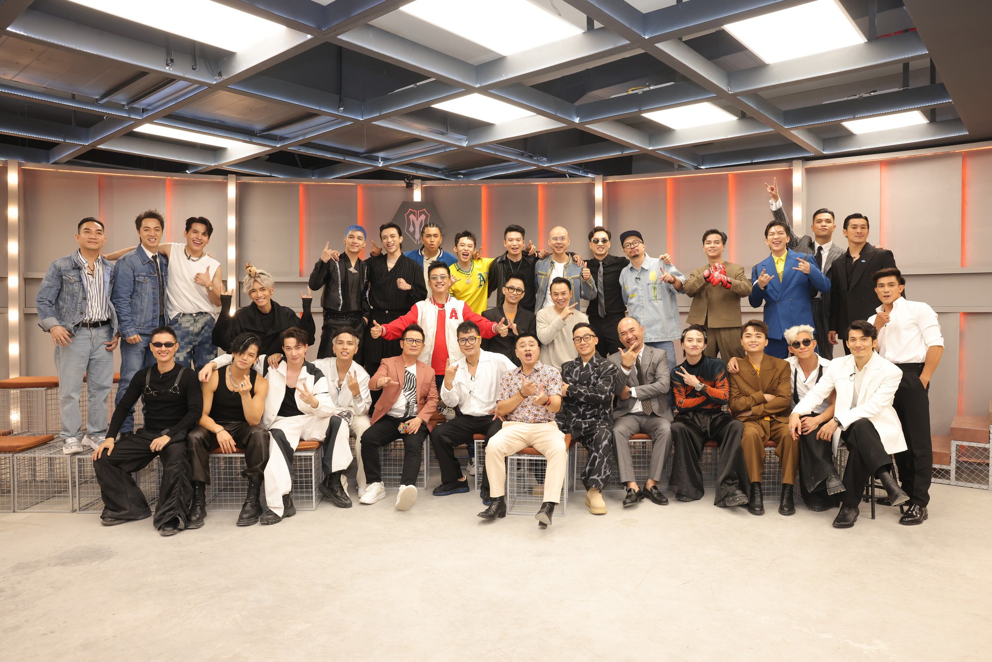 Khán giả háo hức chờ ngày lên sóng của Anh Trai Vượt Ngàn Chông Gai 2024