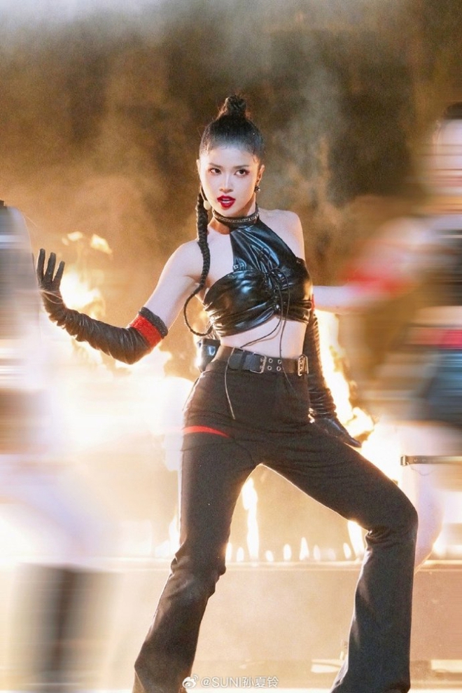 Nhưng không thể gặp được Suni Hạ Linh để đảm bảo tính công bằng