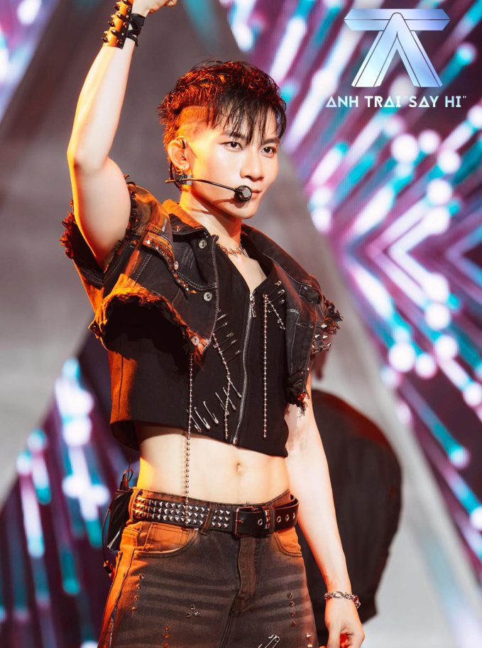 Đỗ Phú Quí là cái tên vừa lạ vừa quen của Anh Trai Say Hi