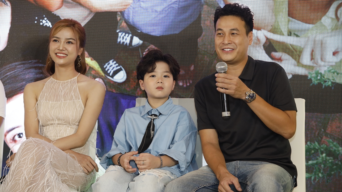 Anh Đức và Anh Đào đóng vai vợ chồng trong phim