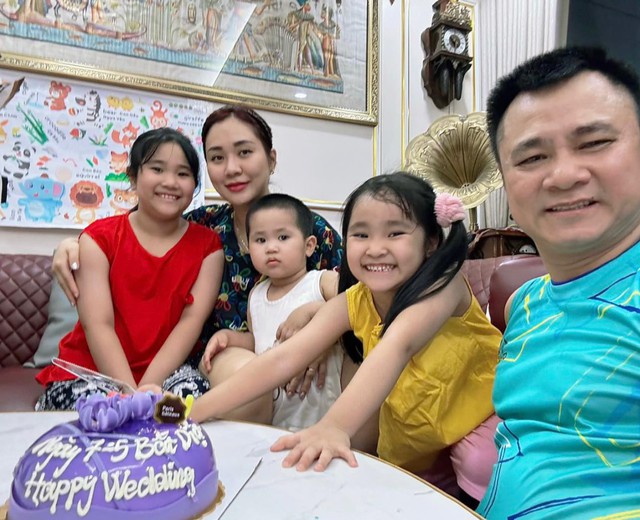 Gia đình hạnh phúc của nghệ sĩ Tự Long