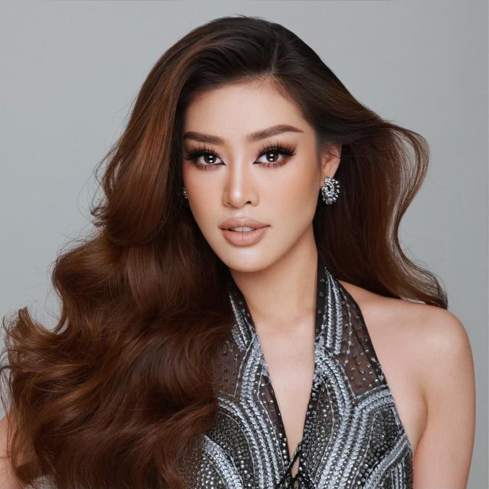 Khánh Vân sinh năm 1995, đăng quang Hoa hậu Hoàn vũ Việt Nam (nay là Miss Cosmo Vietnam)