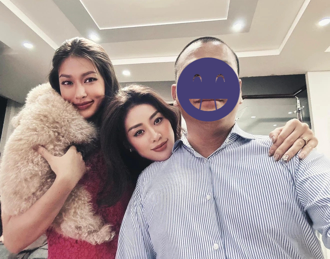 Khánh Vân tựa lên vai, có hành động thân thiết bên bạn trai