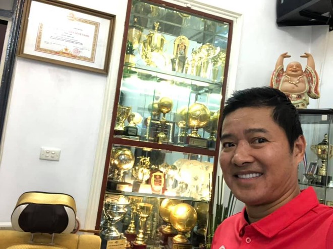 Những chiếc cúp và bằng khen trong sự nghiệp thi đấu lừng lẫy của Hồng Sơn