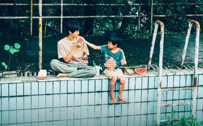 Họ không phải anh em ruột nhưng rất yêu thương nhau