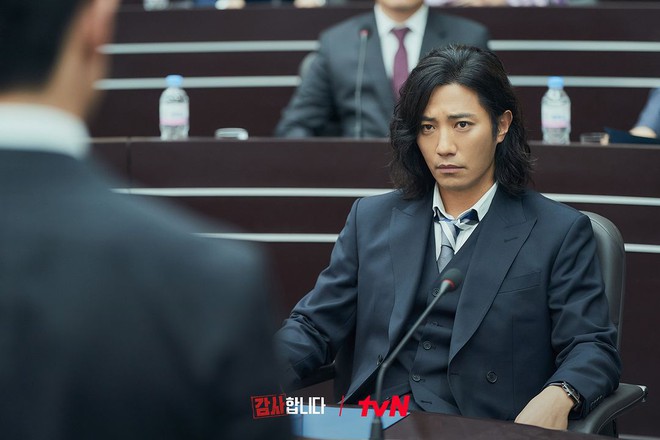 Jin Goo lạ lẫm với mái tóc dài