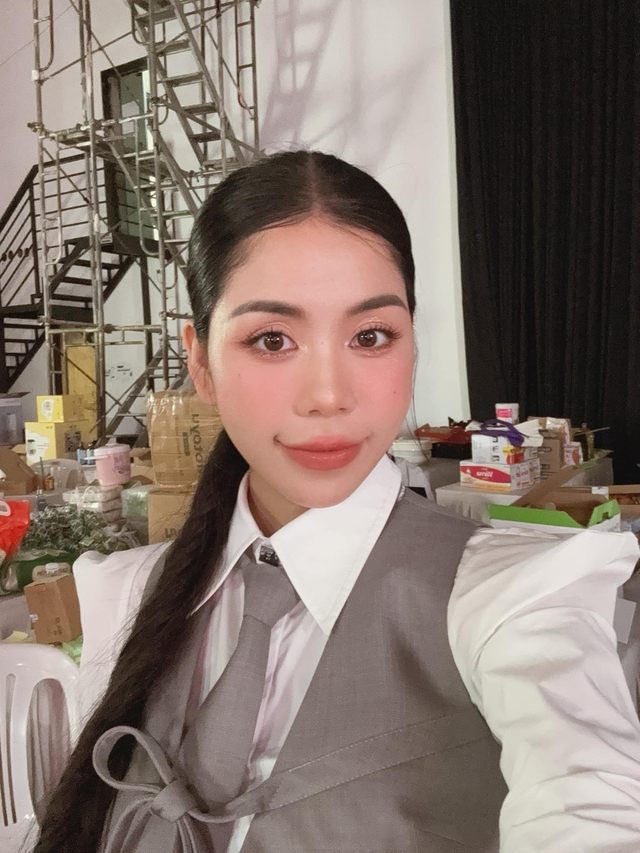 Hằng Du Mục vốn nổi tiếng là một người làm việc có tâm, cụ thể là trong công việc livestream (Ảnh: Facebook nhân vật)