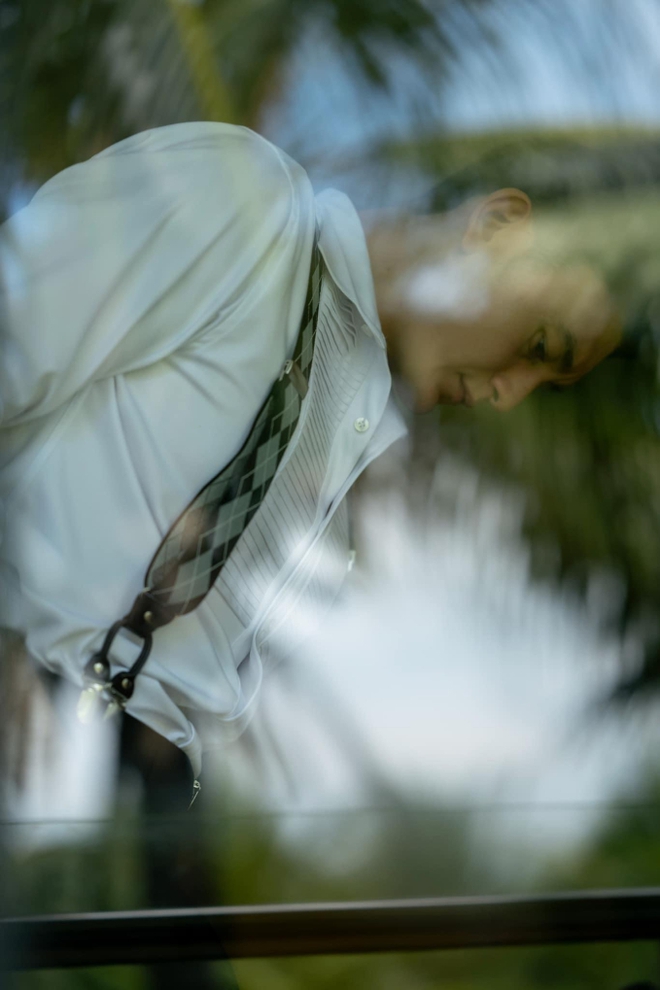 Văn Lâm với 1m88, bảnh cao trong bộ vest ngày cưới