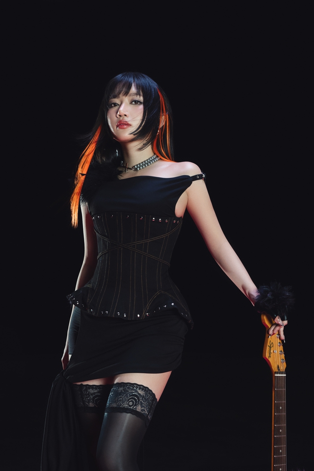 Orange trở lại với sản phẩm về người thứ 3 gây chú ý