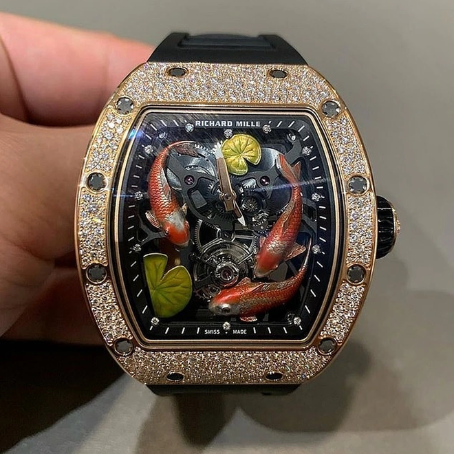 Diện mạo chiếc đồng hồ Richard Mille RMS-10 Tourbillon Koi Fish (Ảnh: Daily Mail).