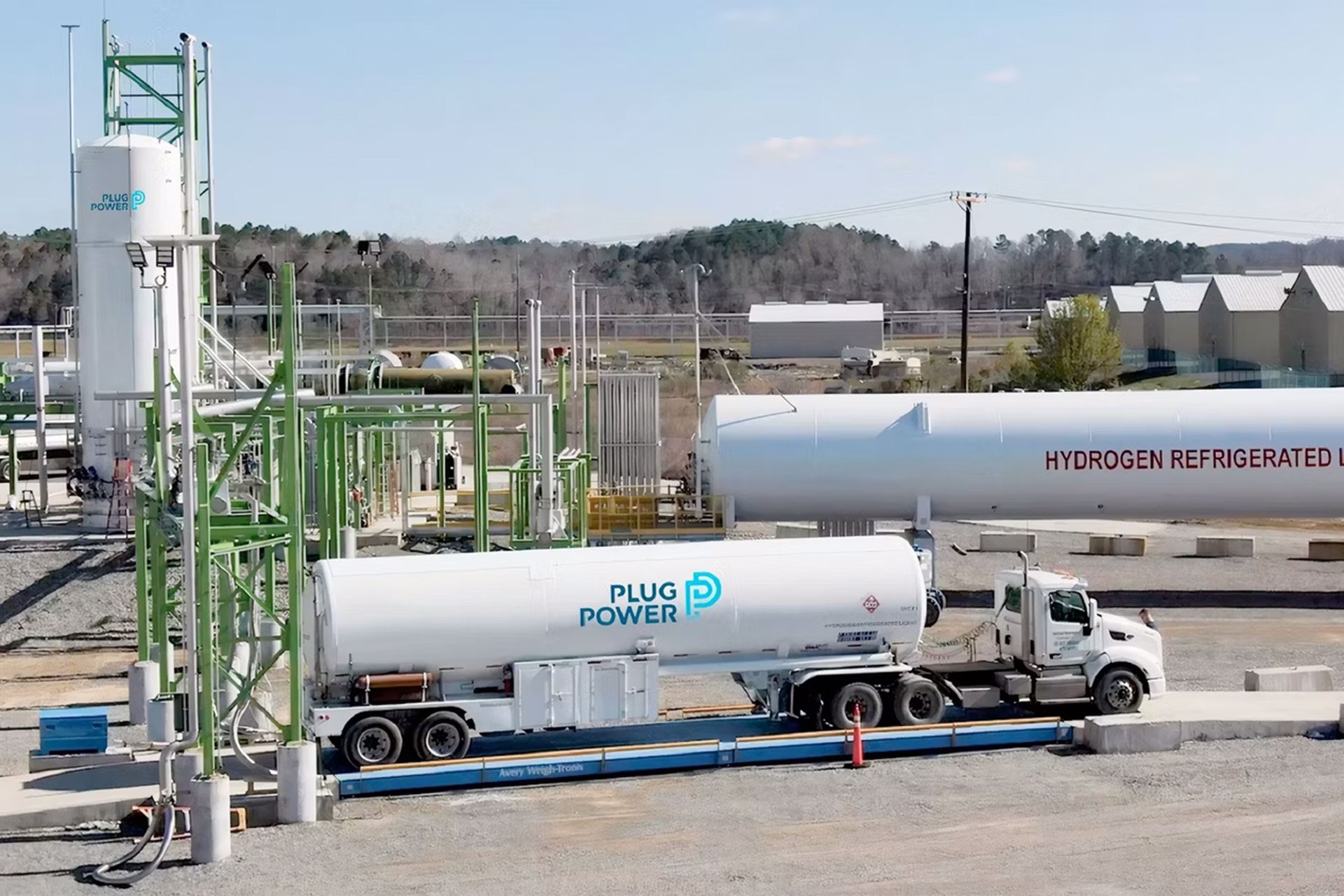 Quy trình tạo ra hydro vẫn gây ra các tác động môi trường đáng kể. Ảnh: Plug Power