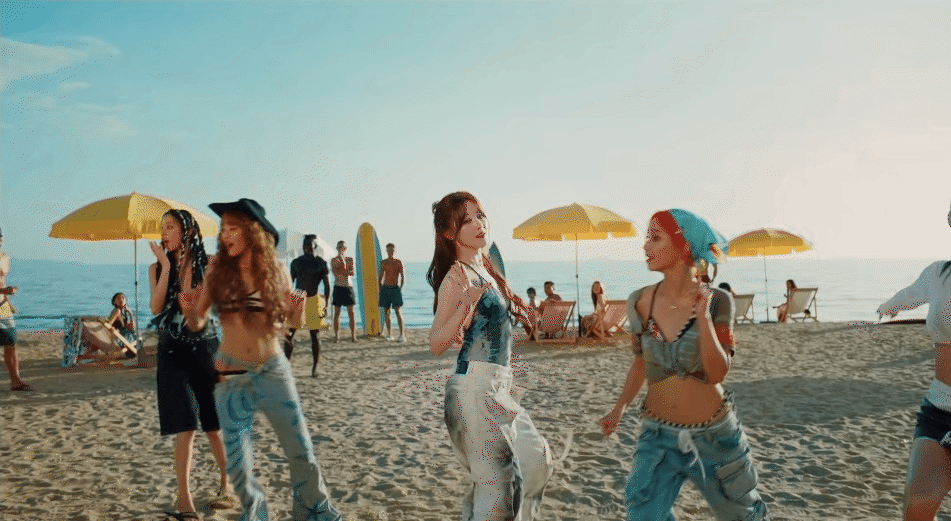 Shuhua táo bạo trong MV mới Klaxon