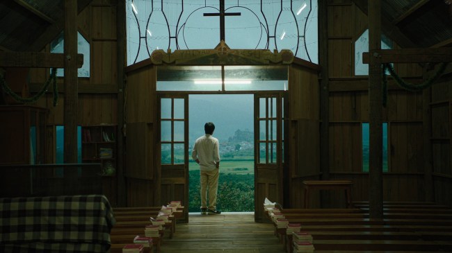 Bên Trong Vỏ Kén Vàng được truyền thông quốc tế dự đoán là ứng viên sáng giá cho giải Oscar 2025.