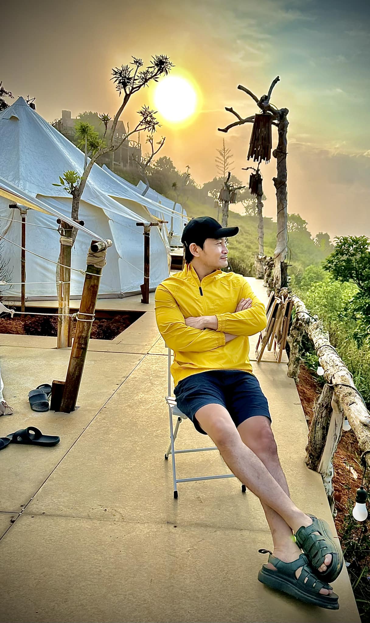 Hiện, vợ chồng Trương Minh Quốc Thái sống cảnh 