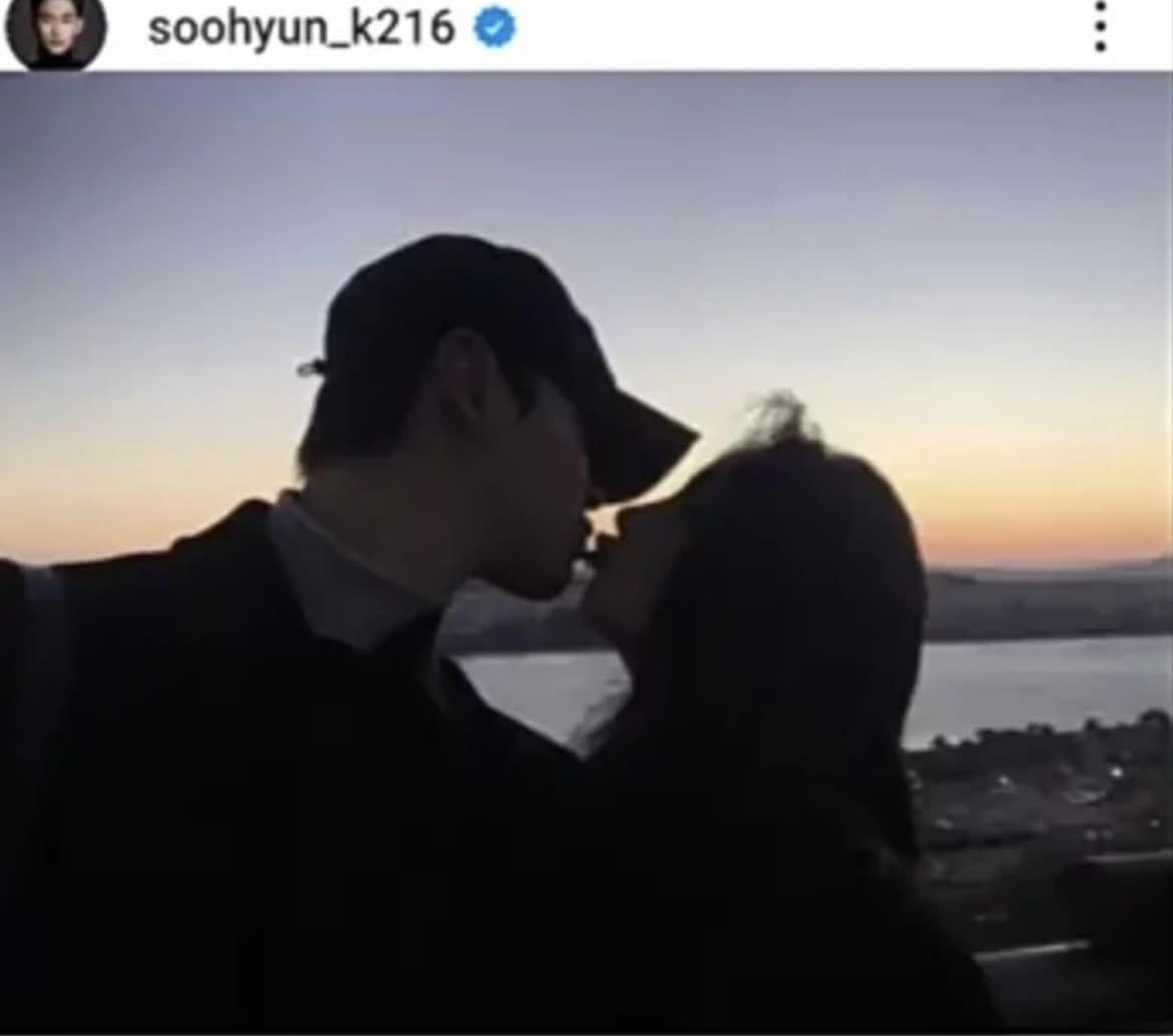 Cộng đồng mạng xôn xao trước hình ảnh nghi Kim Soo Hyun tự công khai ảnh hôn 1 cô gái trên trang Instagram cá nhân