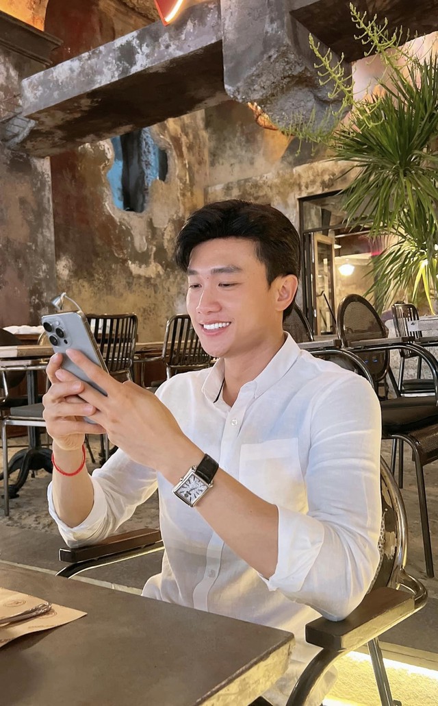 Vẻ ngoài điển trai, phong độ của Quốc Trường.