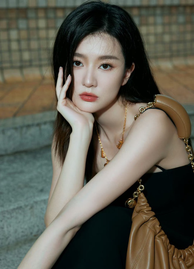 Với gia thế khủng, cô được mệnh danh là 