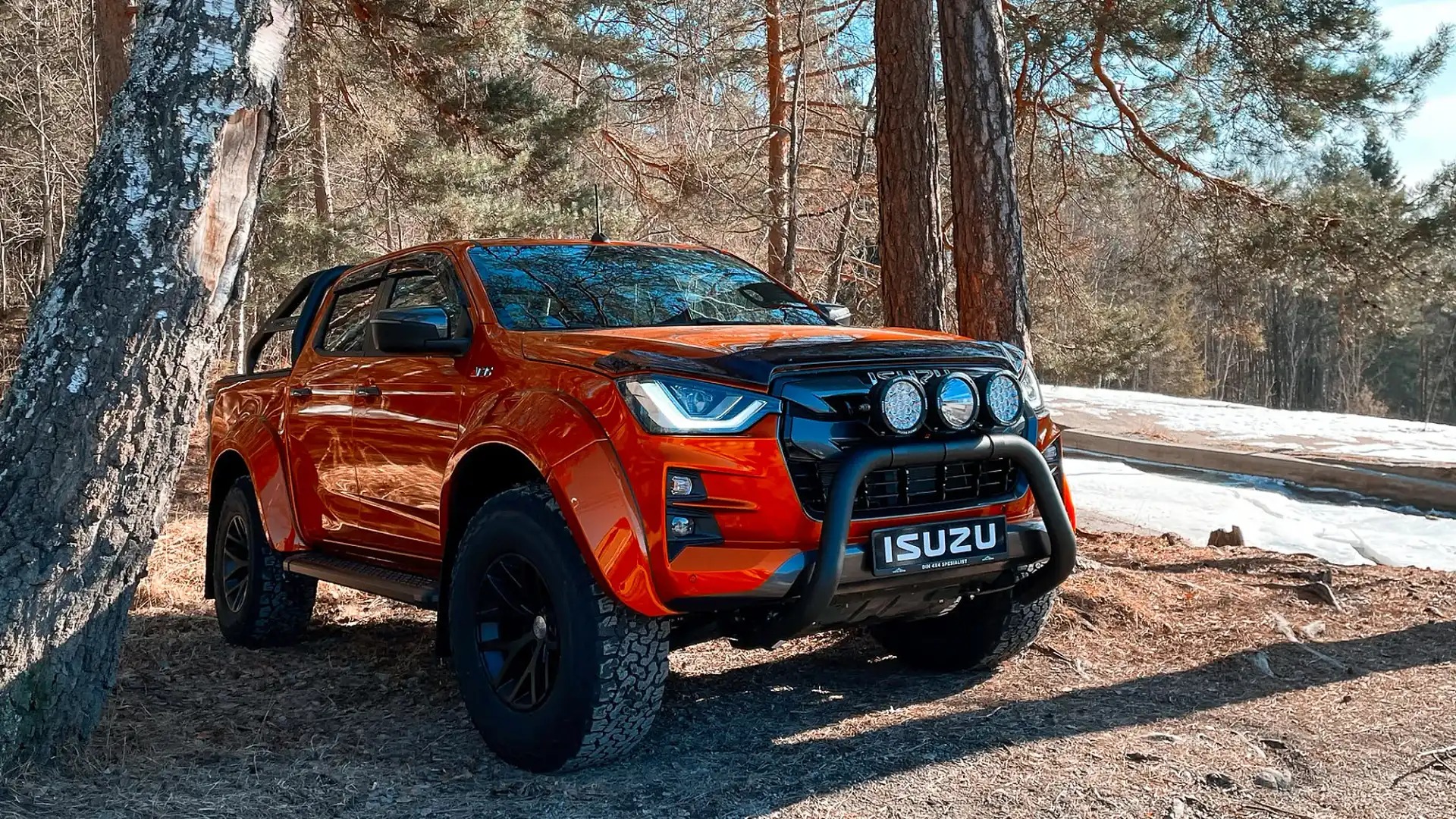 Trong năm 2025, Isuzu D-Max sẽ đón nhận cả phiên bản off-road lẫn phiên bản thuần điện hoàn toàn mới. Ảnh: Drive