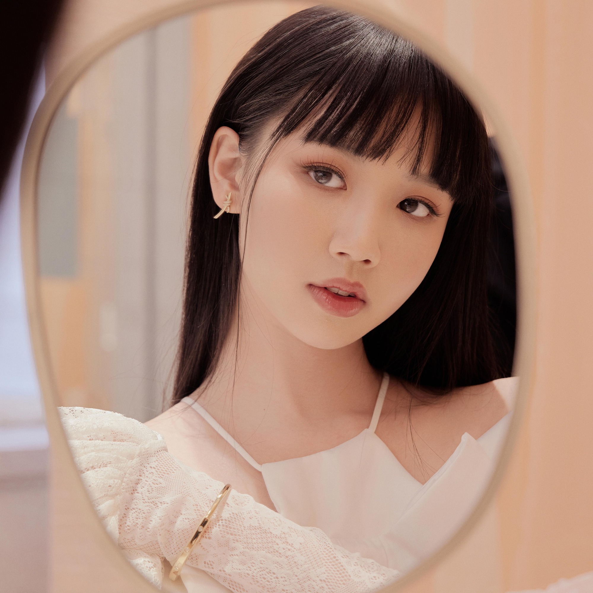 Fan nóng lòng khi nữ ca sĩ vắng bóng quá lâu, 4 năm qua chỉ hát nhạc quảng cáo