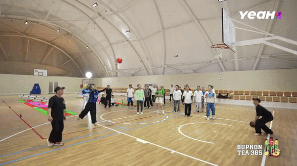 Cuối cùng thì Bùi Công Nam cũng ném được bóng vào rổ