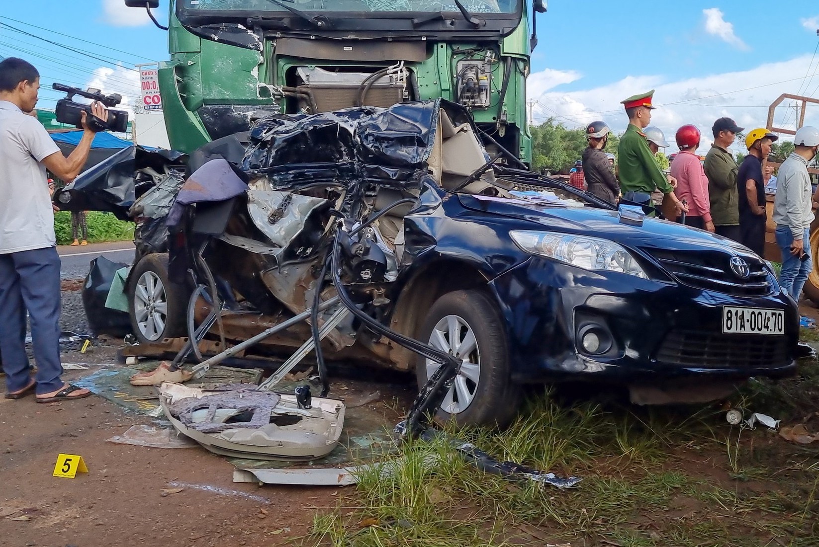 Hiện trường vụ tai nạn khiến 4 người CLB Bóng đá LPBank Hoàng Anh Gia Lai thương vong