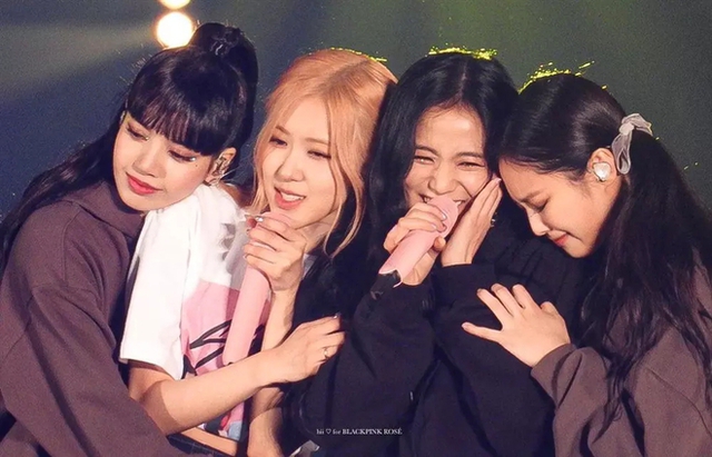 BLACKPINK cũng được YG hé lộ kế hoạch comeback trong năm nay và năm sau