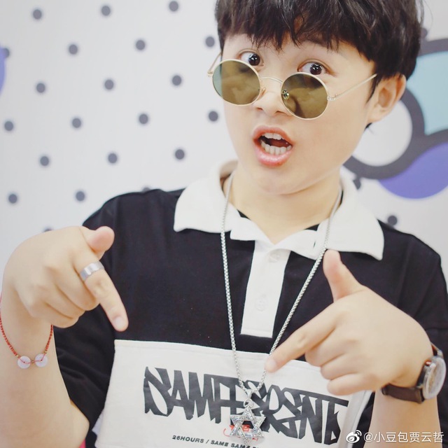 Hình ảnh của Giả Vân Triết năm 2019 khi đã 22 tuổi khiến khán giả khó đoán ra tuổi thật.