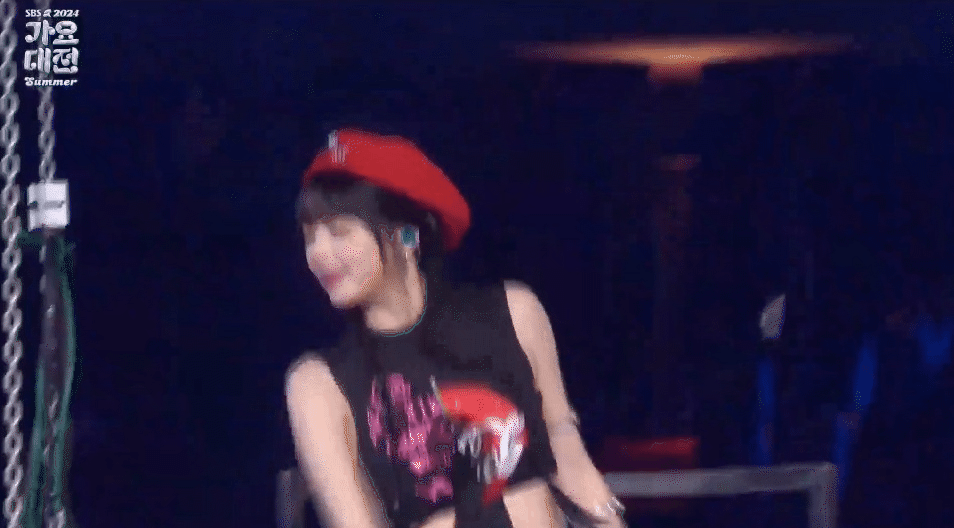 Em út Eunchae vẫn bị 