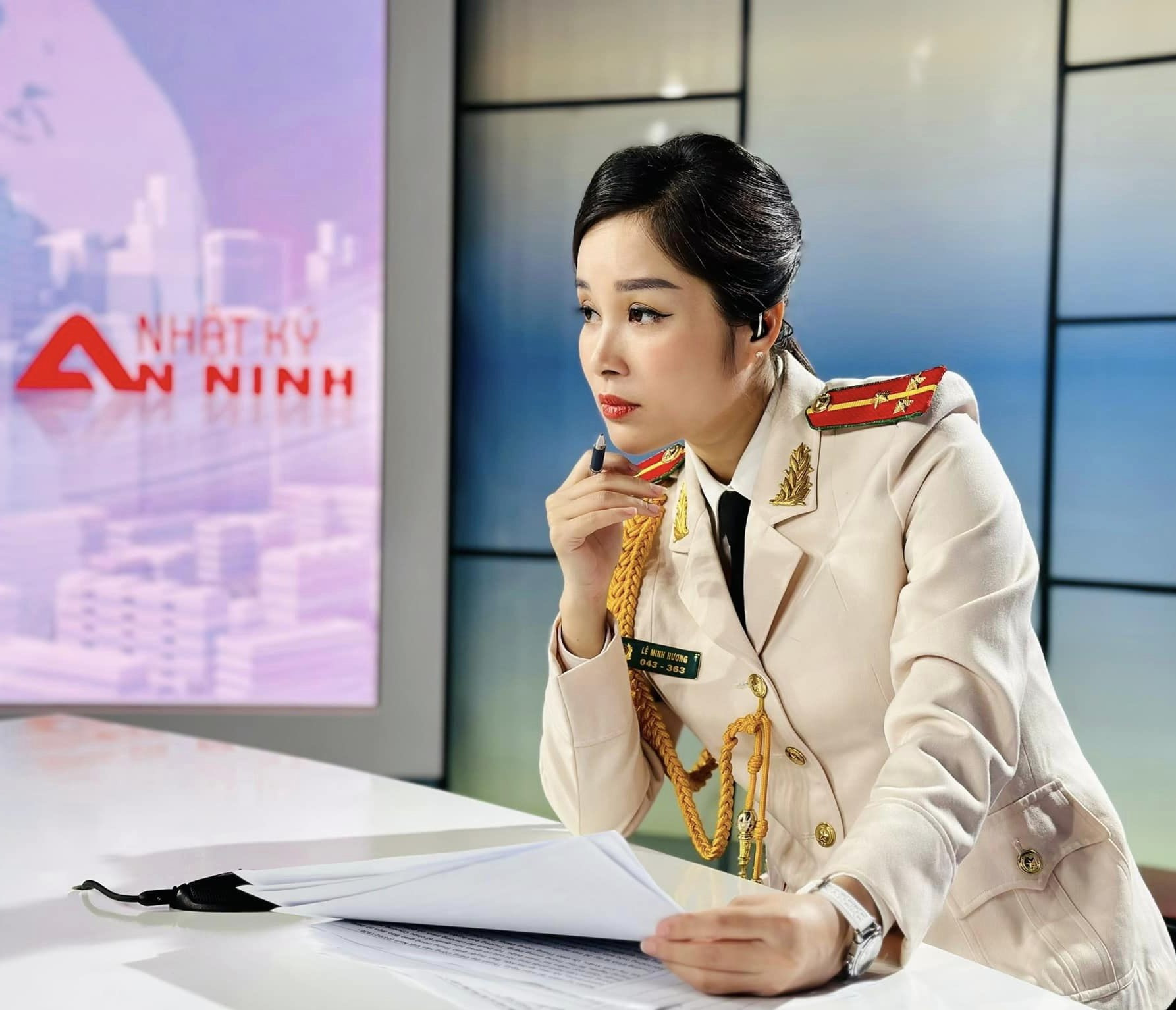 Minh Hương có cuộc sống hạnh phúc bên chồng và 2 con.