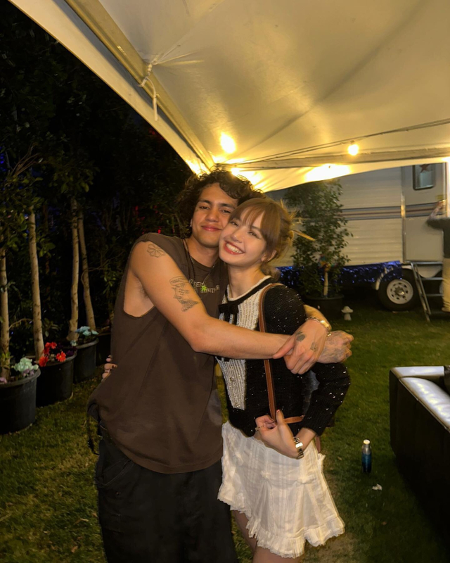 Lisa và Dominic Fike bất ngờ dính tin đồn “trời ơi đất hỡi”