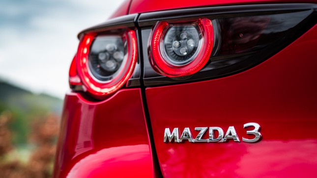 Font chữ mới được Mazda đăng ký trông khá giống với font được sử dụng trên dòng Mazda 3.