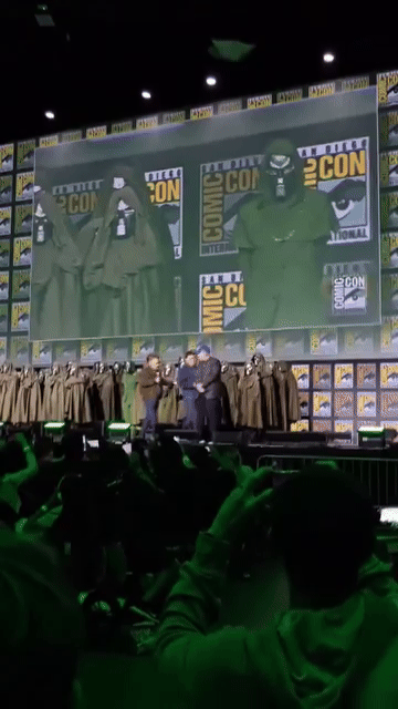 Robert Downey Jr. lột mặt nạ, xác nhận trở lại Vũ trụ Điện ảnh Marvel.