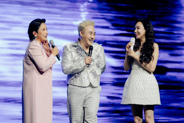 Trung Quân cùng đàn chị Mỹ Linh và Hồ Quỳnh Hương