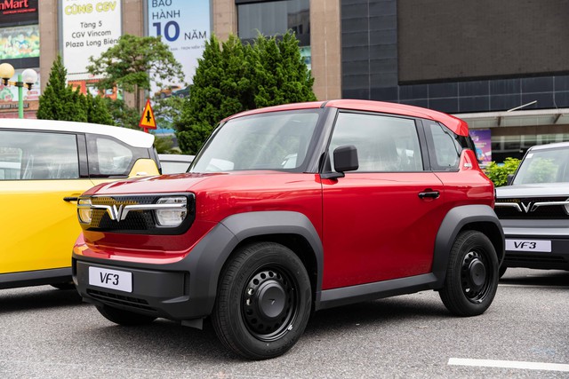 VinFast VF 3 màu đỏ.